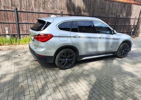 BMW X1 cena 94999 przebieg: 75000, rok produkcji 2018 z Pasym małe 154